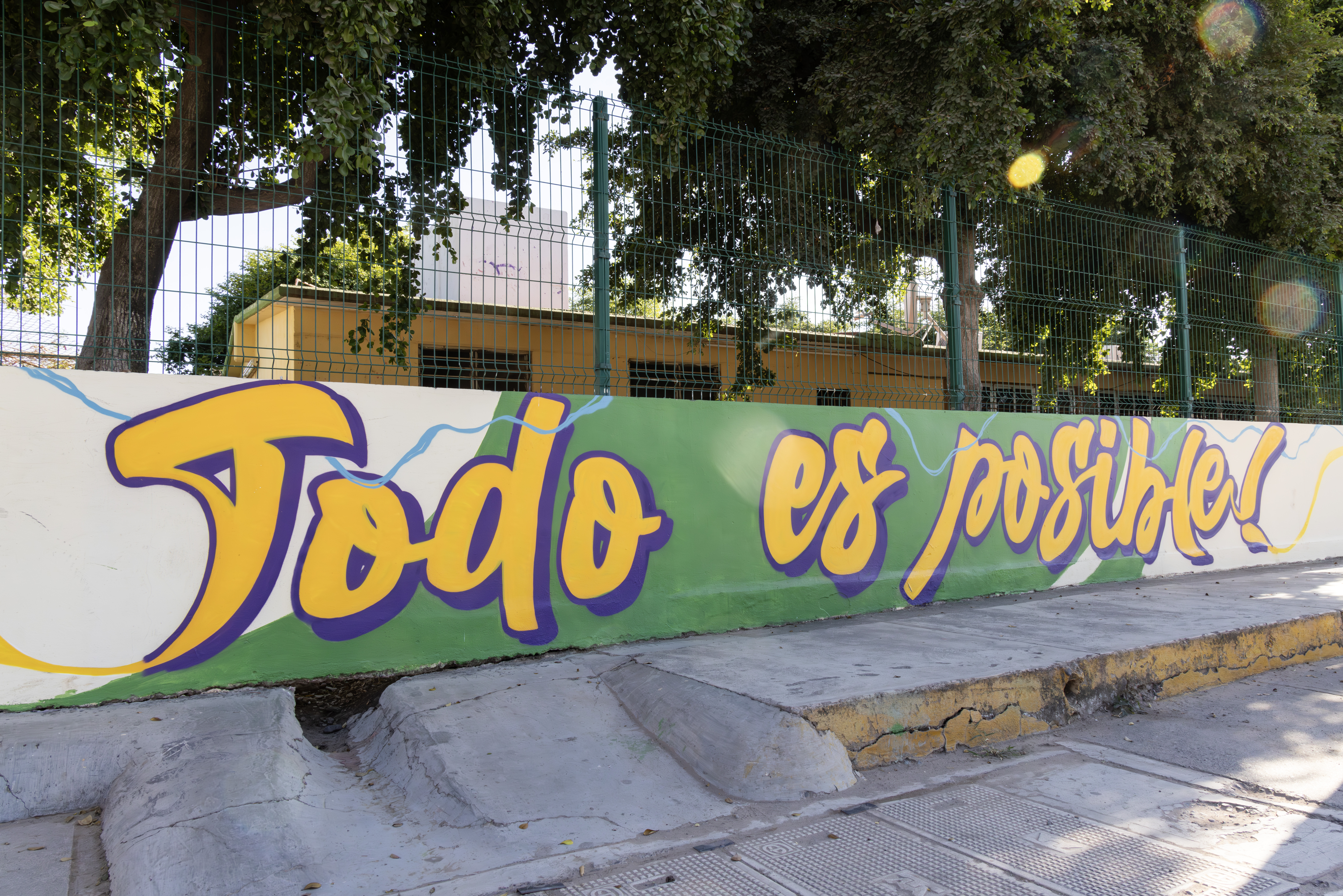 Mural urbano por la paz